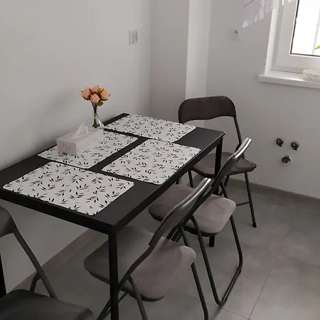 Apartment Pokoje Janowiecka 89 *